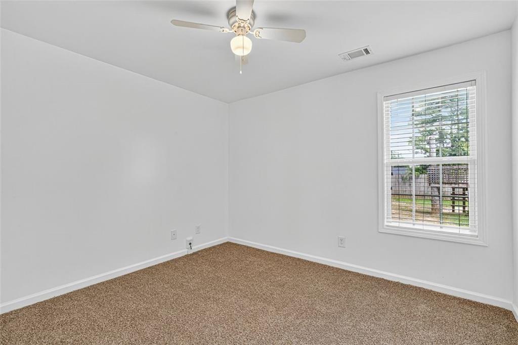 882 Creek Bottom Road Southwest Loganville, GA 30052 - Photo 10 of 23