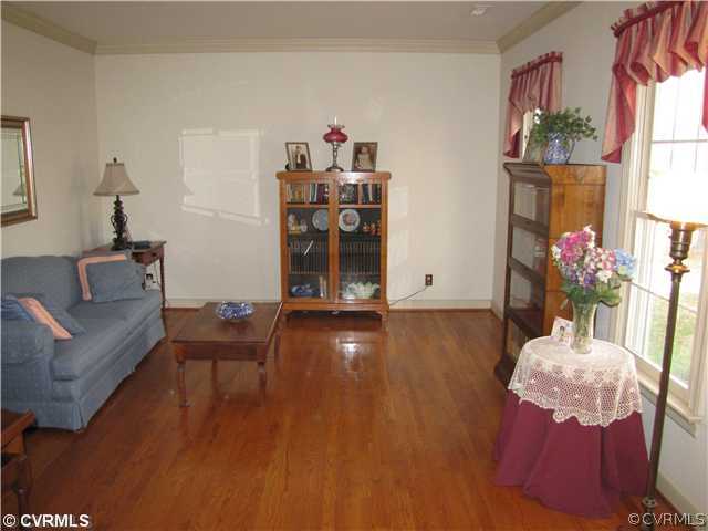 3037 Sable Road Henrico, VA 23233 - Photo 3 of 12 Living Room