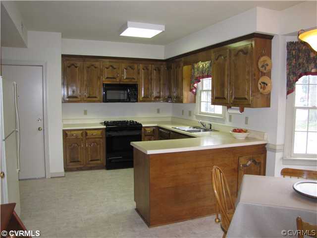 3037 Sable Road Henrico, VA 23233 - Photo 5 of 12 Kitchen