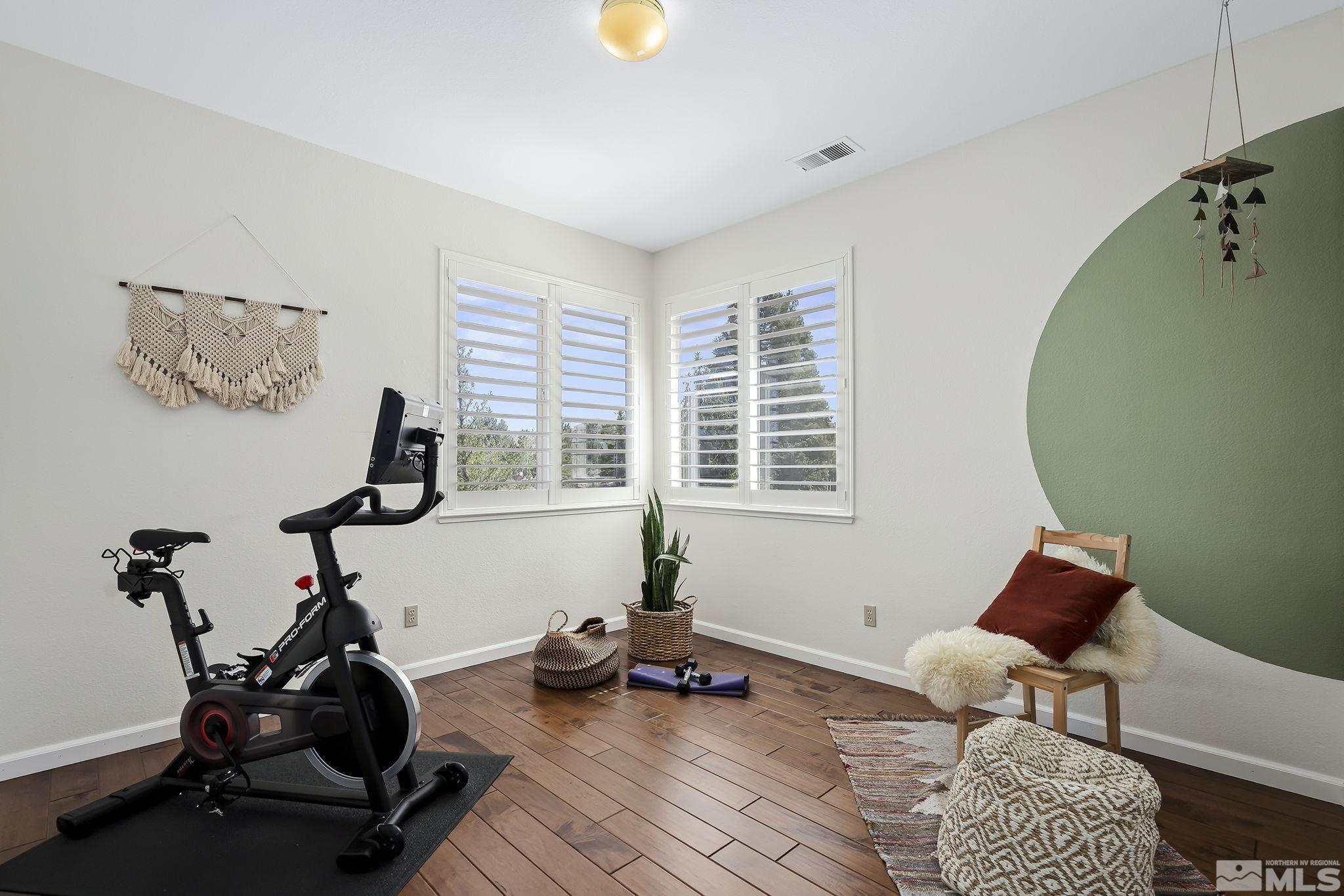 5016 East Albuquerque Road Reno, NV 89511 - Photo 24 of 38 a room with furniture and a window