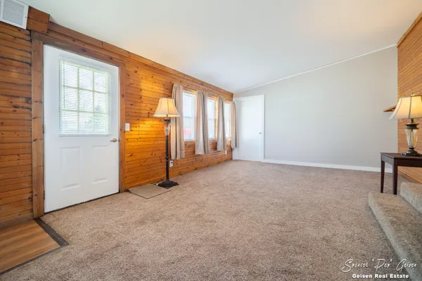 $150,000 | 14249 Heffron Road Northeast, Belding, MI 48809