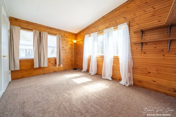 $150,000 | 14249 Heffron Road Northeast, Belding, MI 48809