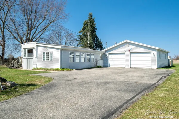 $150,000 | 14249 Heffron Road Northeast, Belding, MI 48809