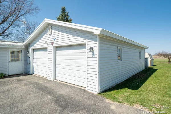 $150,000 | 14249 Heffron Road Northeast, Belding, MI 48809