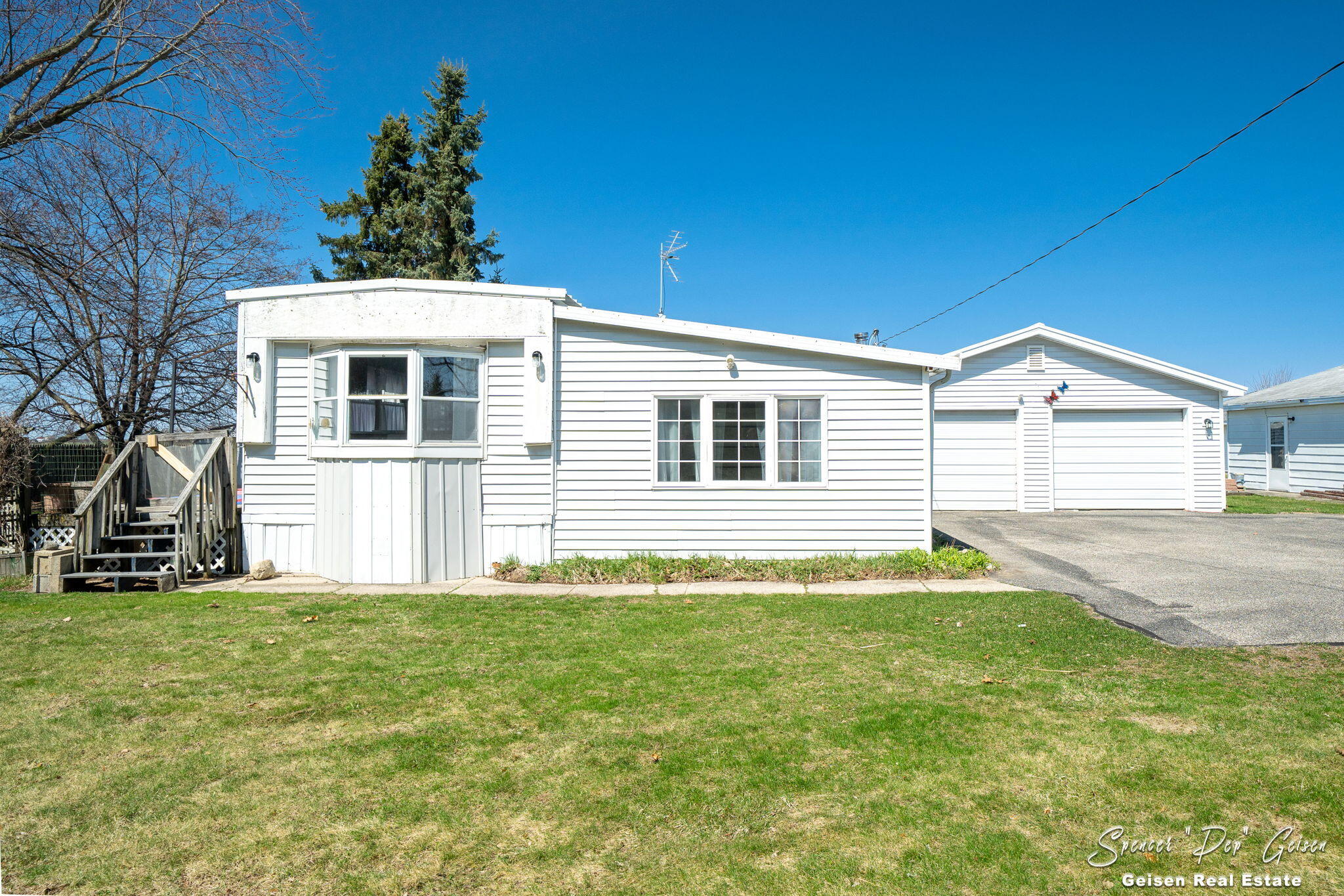 14249 Heffron Road Northeast Belding, MI 48809 - Photo 5 of 58 4-web-or-mls-14249 Heffron Rd NE, Beldin