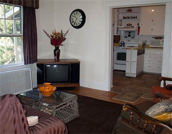 29 Parker Road Holden, MA 01520 - Photo 2 of 30 Gallery Image 2