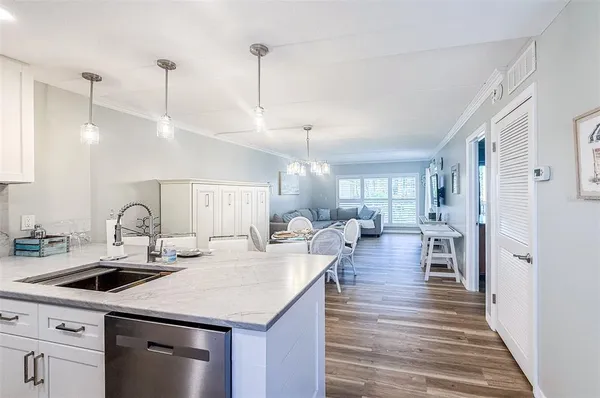 $4,000 | 845 Benjamin Franklin Drive, Unit 202, Sarasota, FL 34236