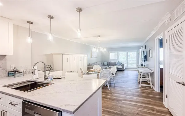 $4,000 | 845 Benjamin Franklin Drive, Unit 202, Sarasota, FL 34236