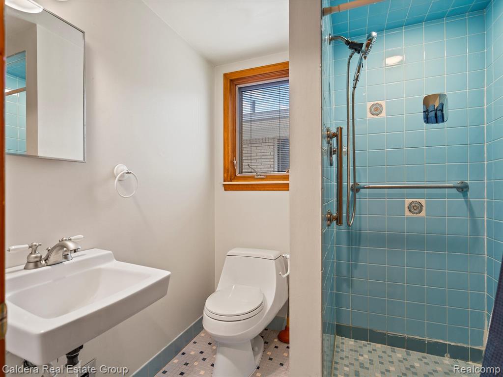 4352 Bernice Road Warren, MI 48091 - Photo 11 of 27
