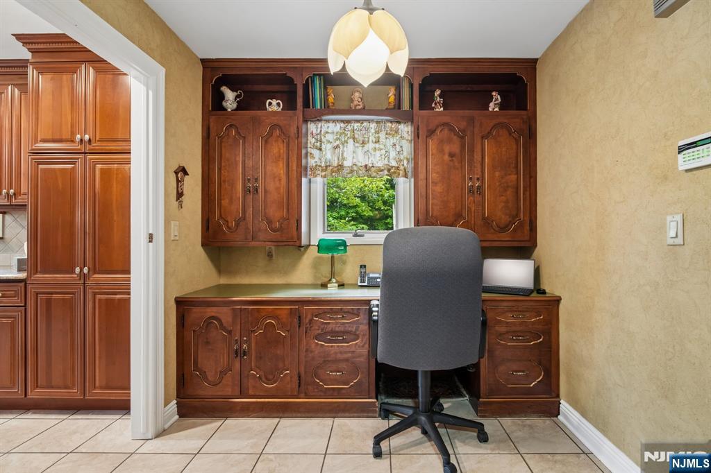 107 Arverne Road West Orange, NJ 07052 - Photo 17 of 50