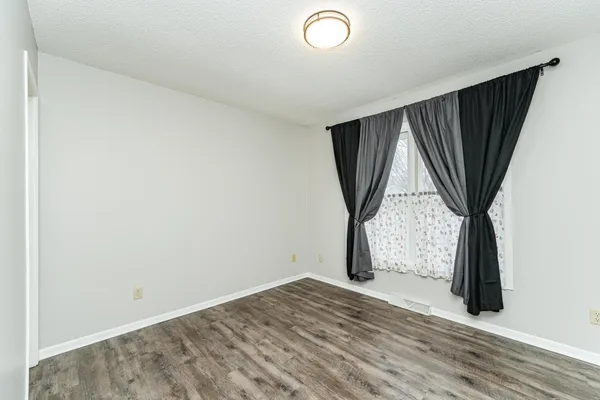 $212,500 | 712 Memorial Drive, Spring Valley, MN 55975