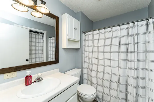 $212,500 | 712 Memorial Drive, Spring Valley, MN 55975