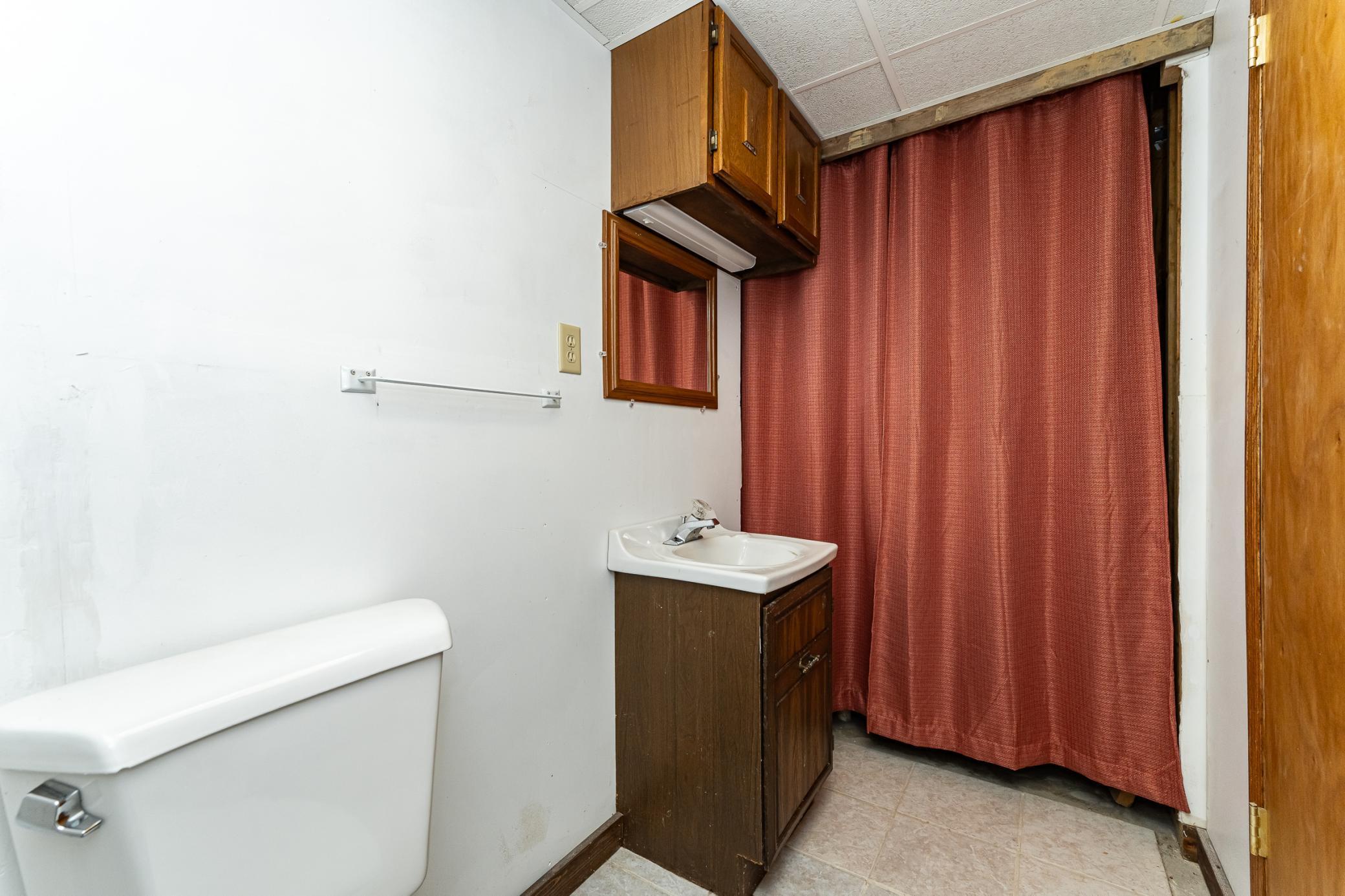 712 Memorial Drive Spring Valley, MN 55975 - Photo 20 of 31