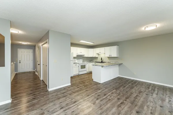$212,500 | 712 Memorial Drive, Spring Valley, MN 55975