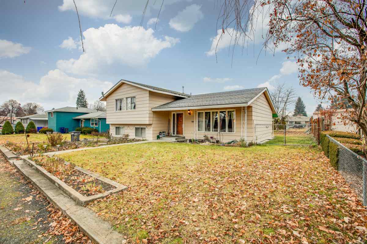 3705 North Elton Road Spokane Valley, WA 99212 - Photo 1 of 18