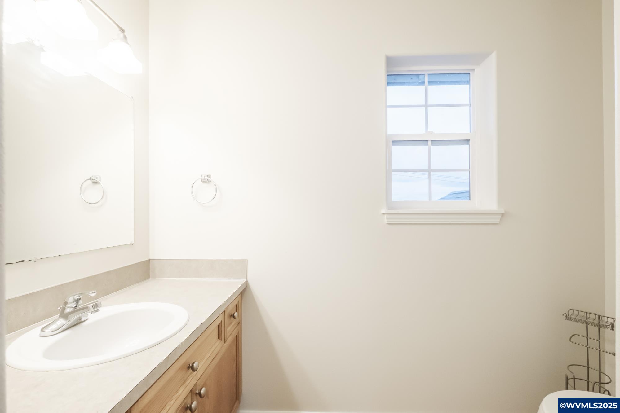 1802 Baxter Road Southeast Salem, OR 97306 - Photo 38 of 49 Gallery Image 38