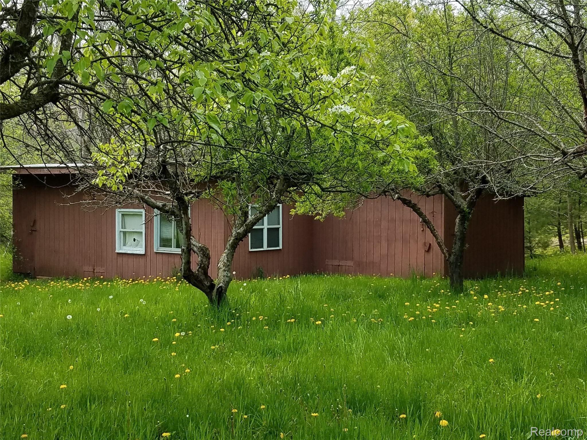 3638 Innisfree Road Howell, MI 48855 - Photo 44 of 45 Outside shed.jpg