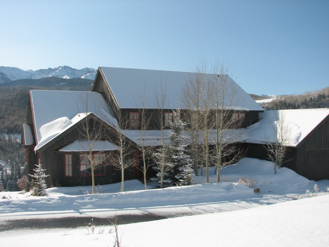 10 Valley View Road Telluride, CO 81435 - Photo 4 of 12 Front of the house in winter
