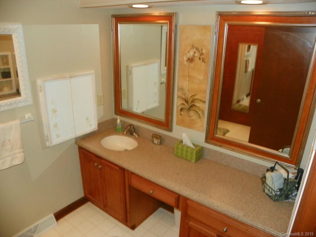 7820 Irwin Road Charlotte, NC 28215 - Photo 13 of 24 Gallery Image 13