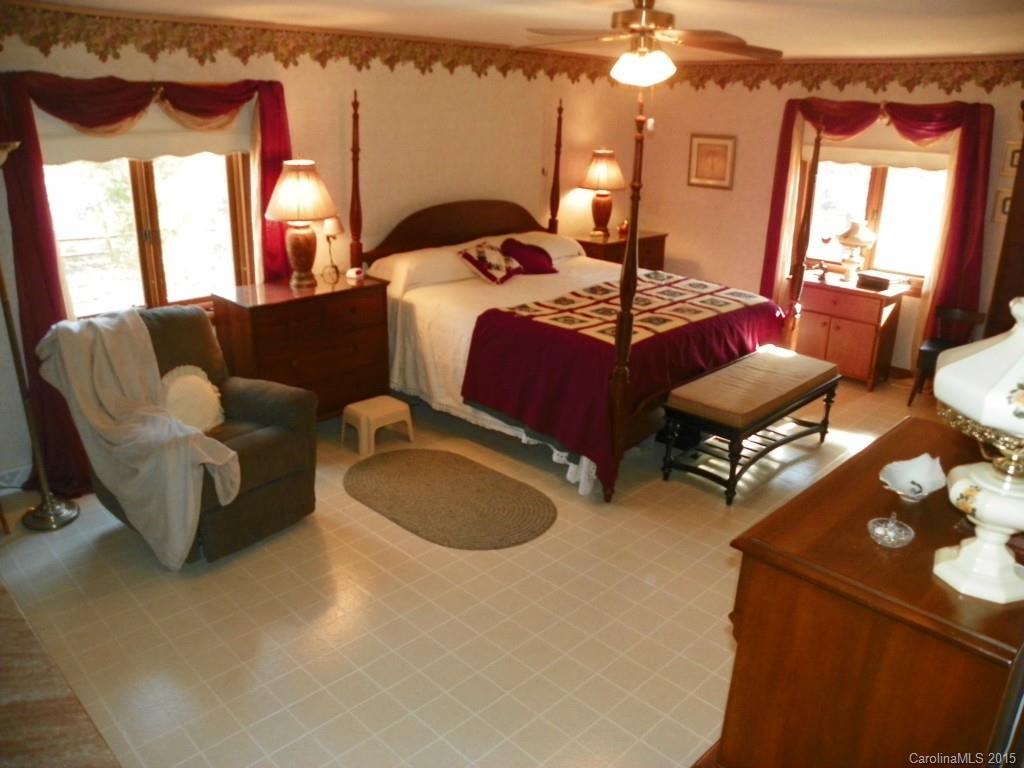 7820 Irwin Road Charlotte, NC 28215 - Photo 17 of 24 Gallery Image 17