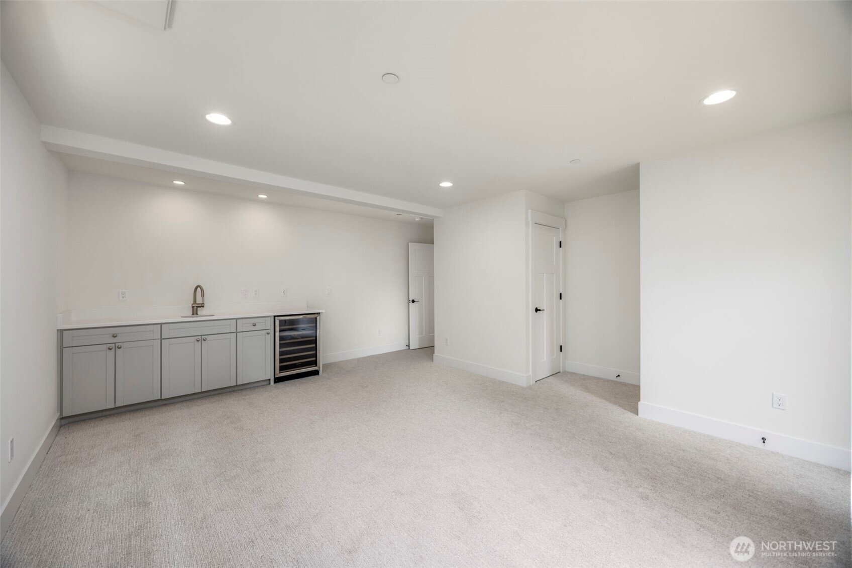 9 160th Place Southeast Bothell, WA 98012 - Photo 5 of 37