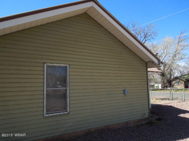 6 East Apache Street Springerville, AZ 85938 - Photo 7 of 20