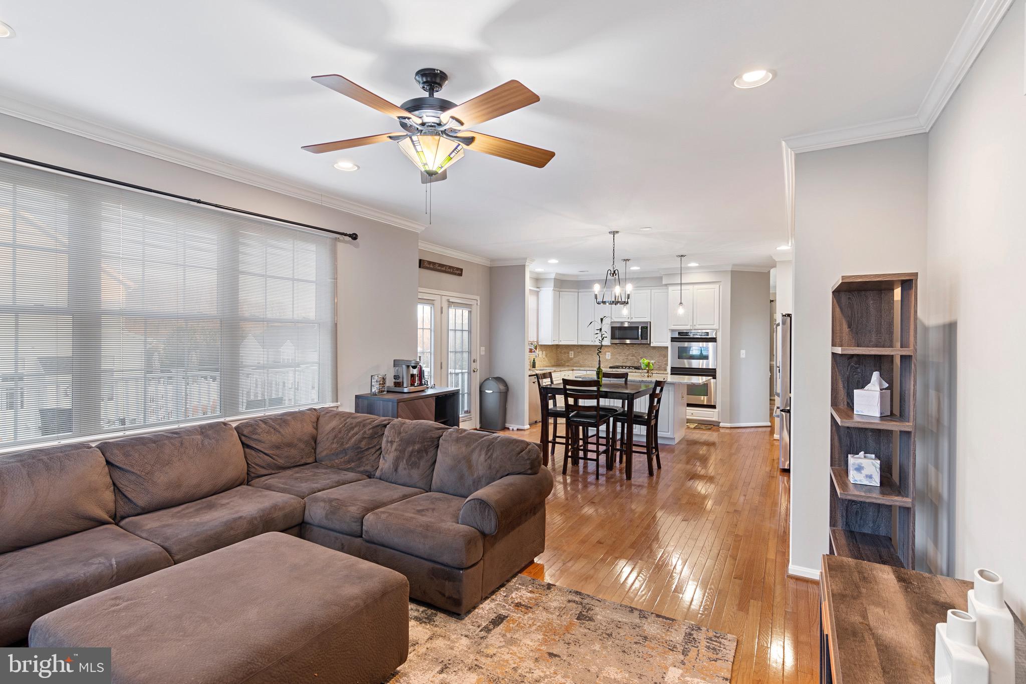814 Stable Manor Road Reisterstown, MD 21136 - Photo 15 of 49 Family room off kitchen
