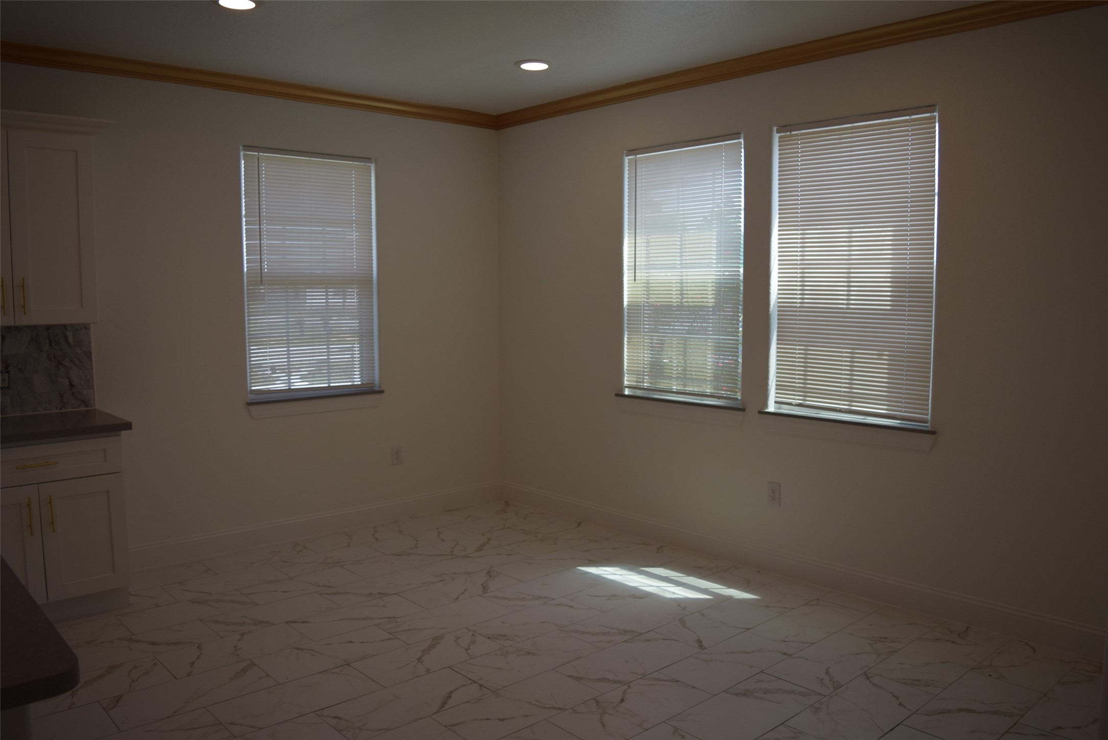 445 Road 5102 Cleveland, TX 77327 - Photo 14 of 36 a view of an empty room with a window
