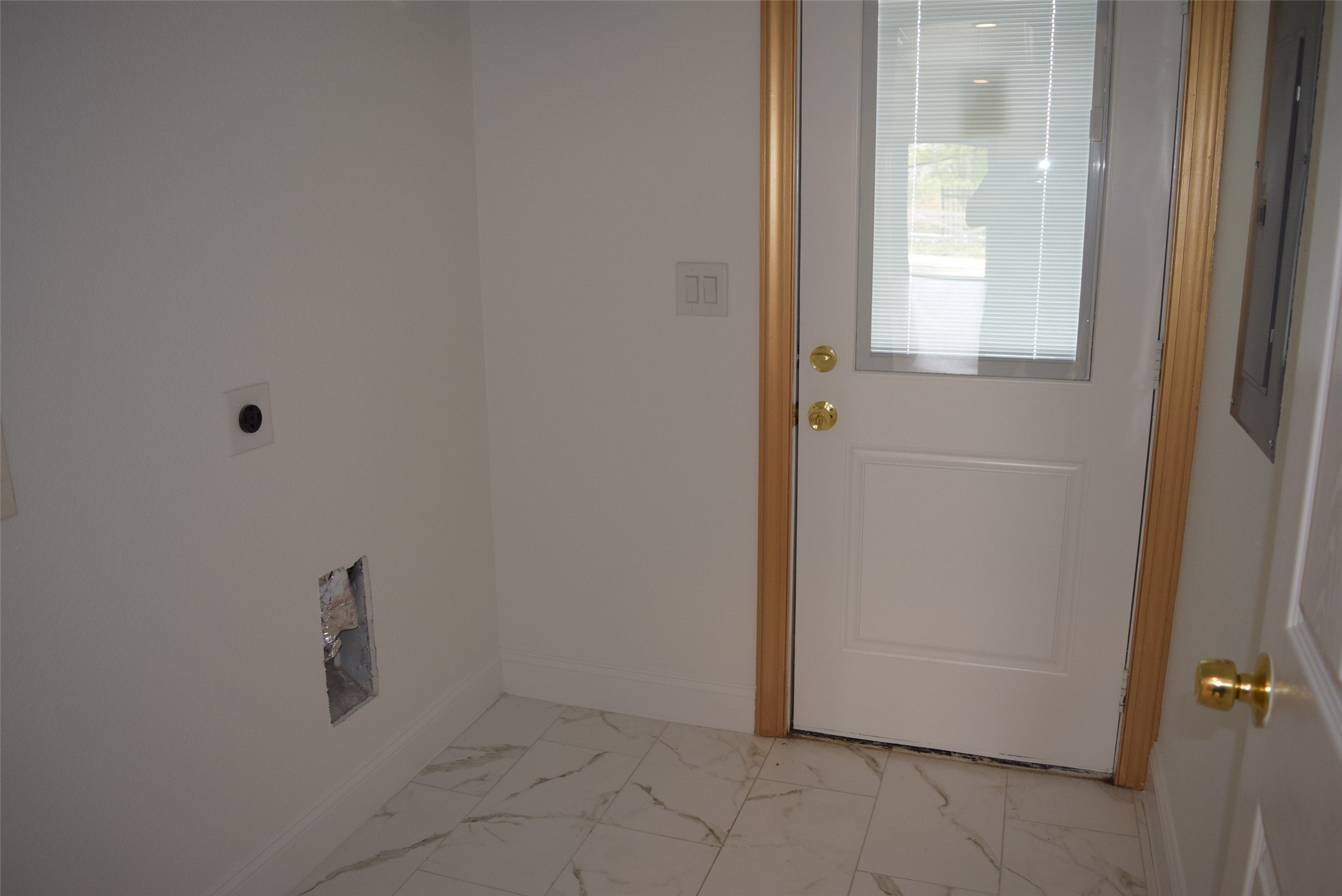 445 Road 5102 Cleveland, TX 77327 - Photo 32 of 36 a view of an empty room