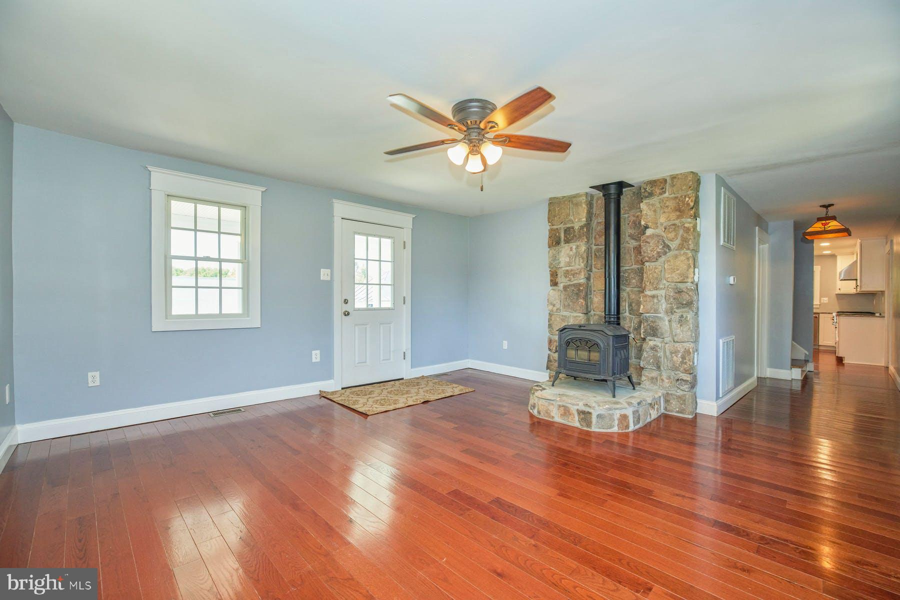 19012 Airmont Road Purcellville, VA 20132 - Photo 11 of 60 Gallery Image 11