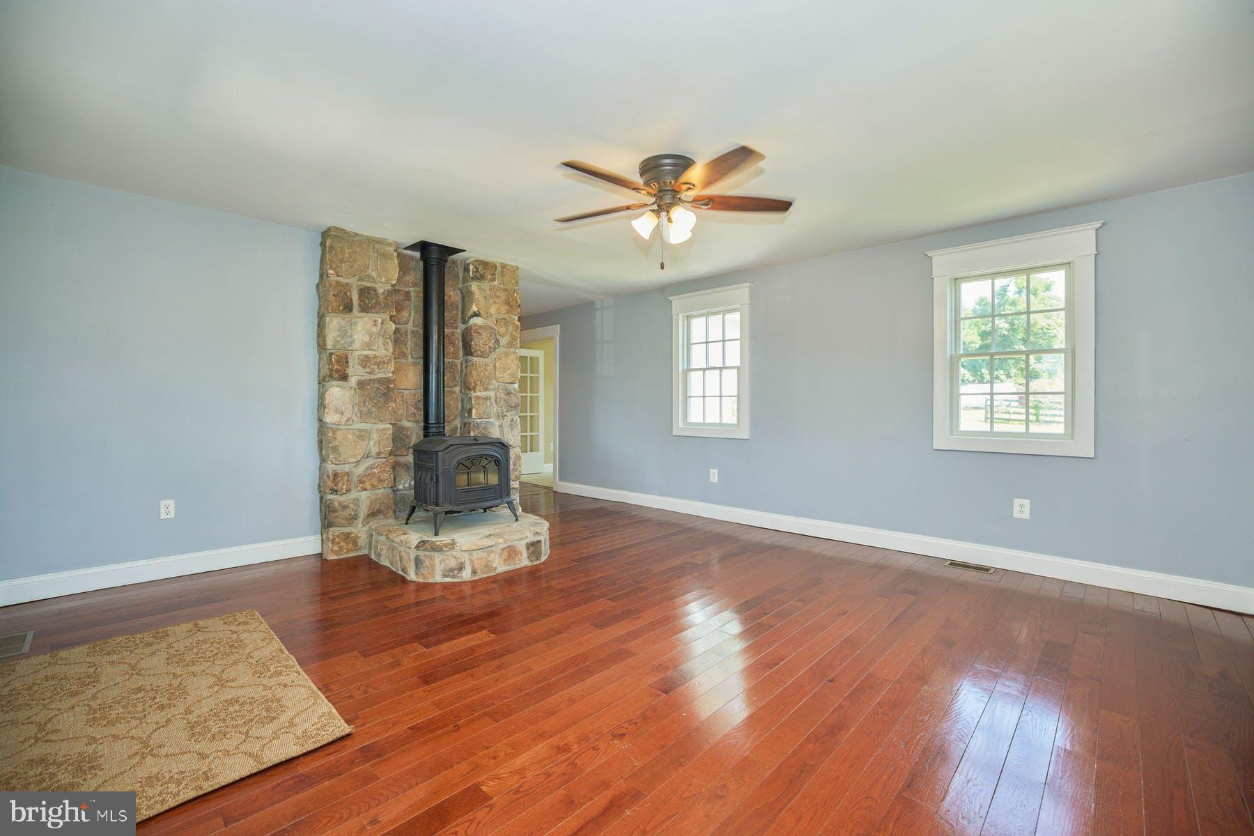 19012 Airmont Road Purcellville, VA 20132 - Photo 12 of 60 Gallery Image 12