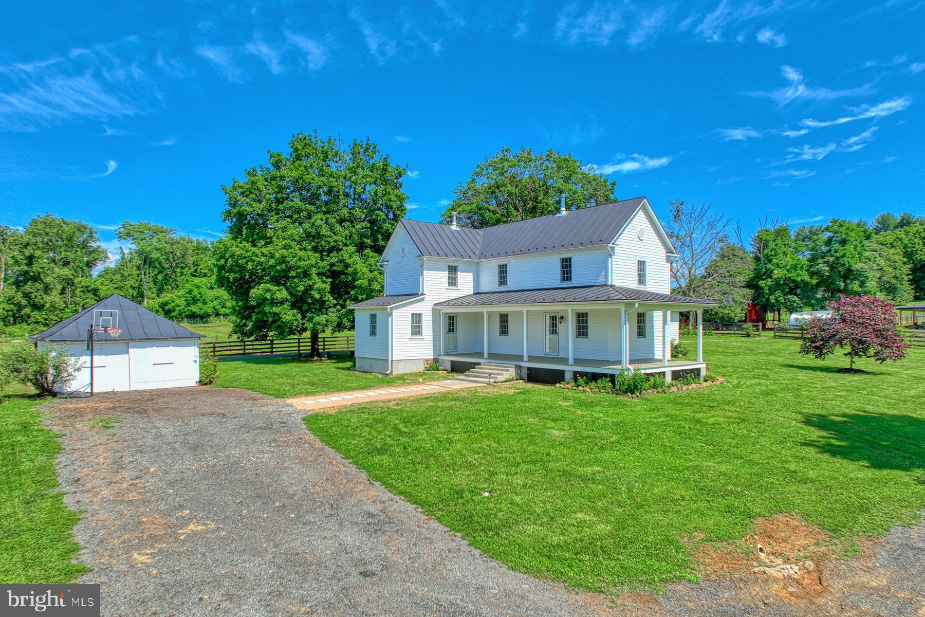 19012 Airmont Road Purcellville, VA 20132 - Photo 2 of 60 Gallery Image 2