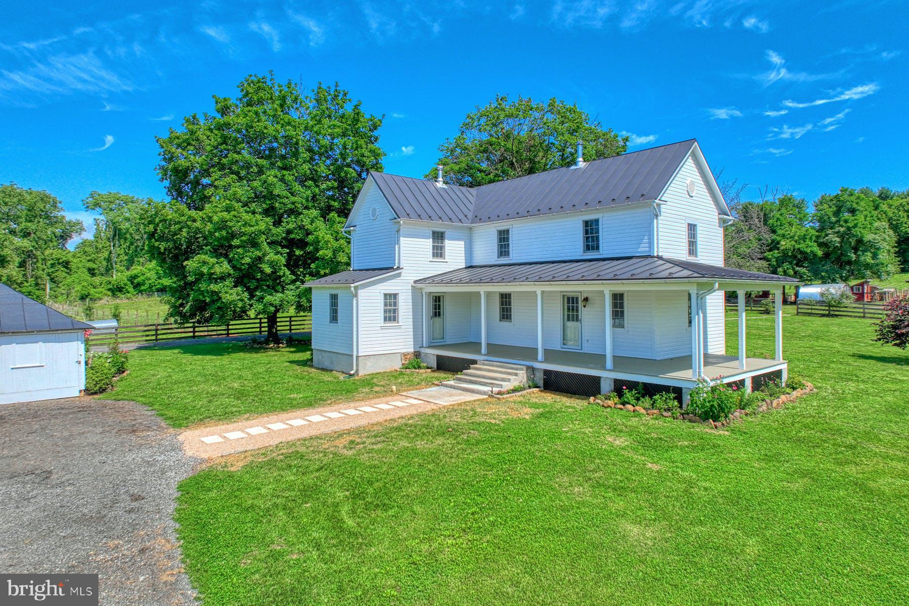 19012 Airmont Road Purcellville, VA 20132 - Photo 3 of 60 Gallery Image 3