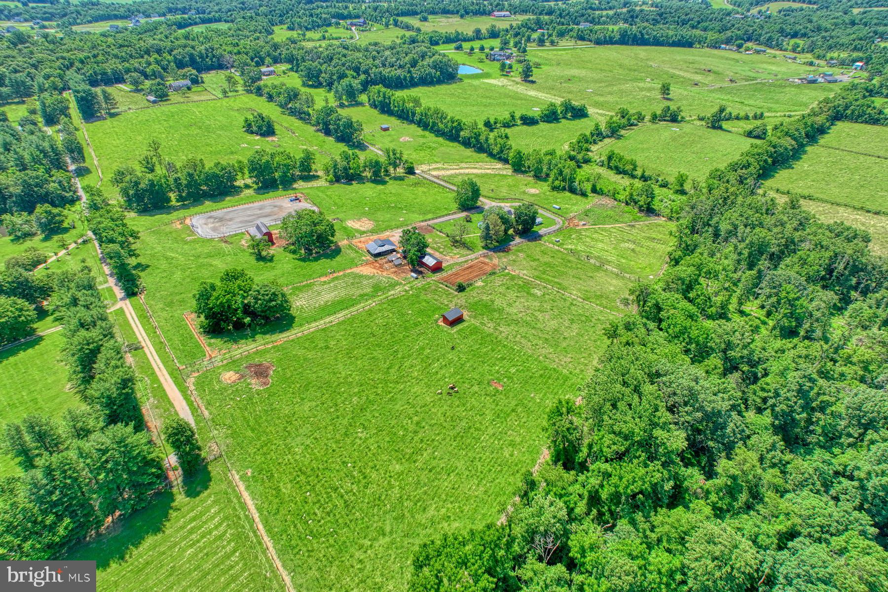 19012 Airmont Road Purcellville, VA 20132 - Photo 44 of 60 Gallery Image 44