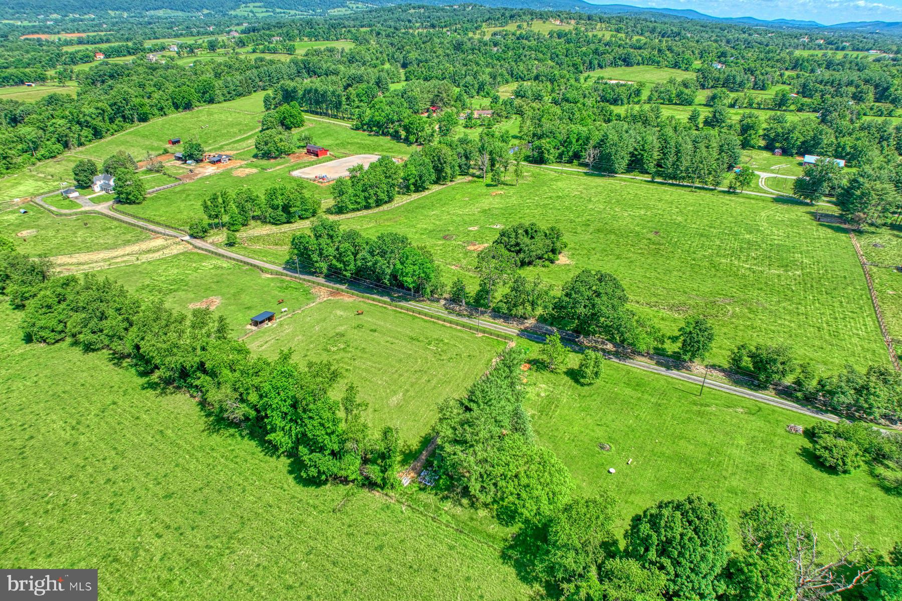 19012 Airmont Road Purcellville, VA 20132 - Photo 46 of 60 Gallery Image 46