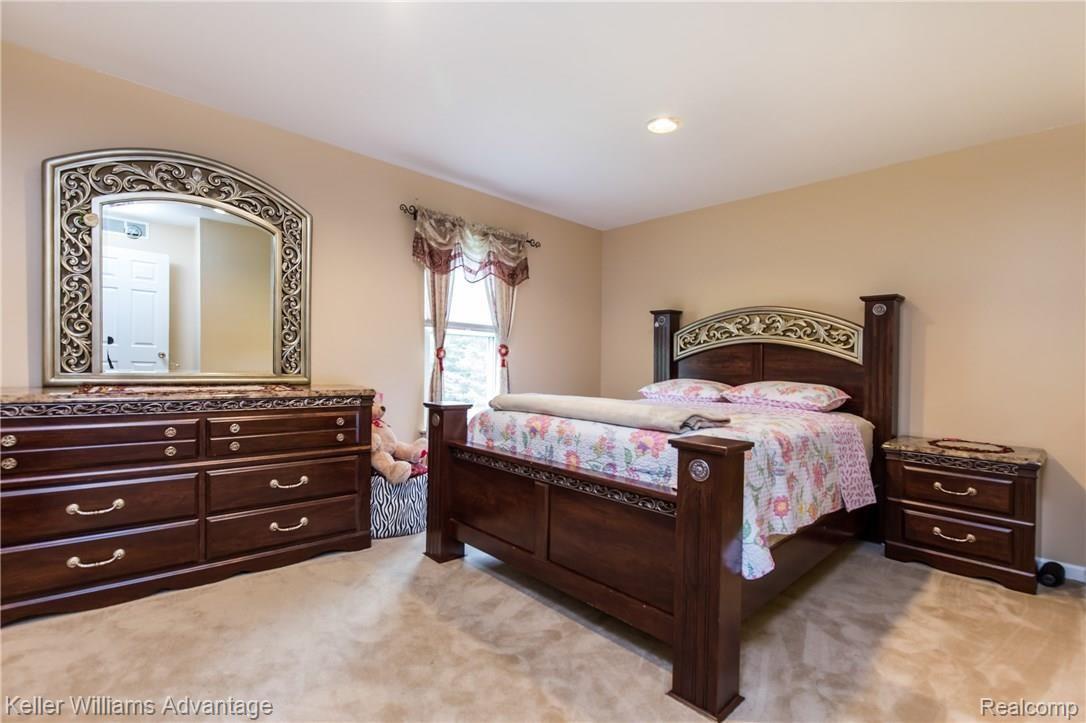 35420 Fredericksburg Road Farmington, MI 48331 - Photo 19 of 38 28.jpg