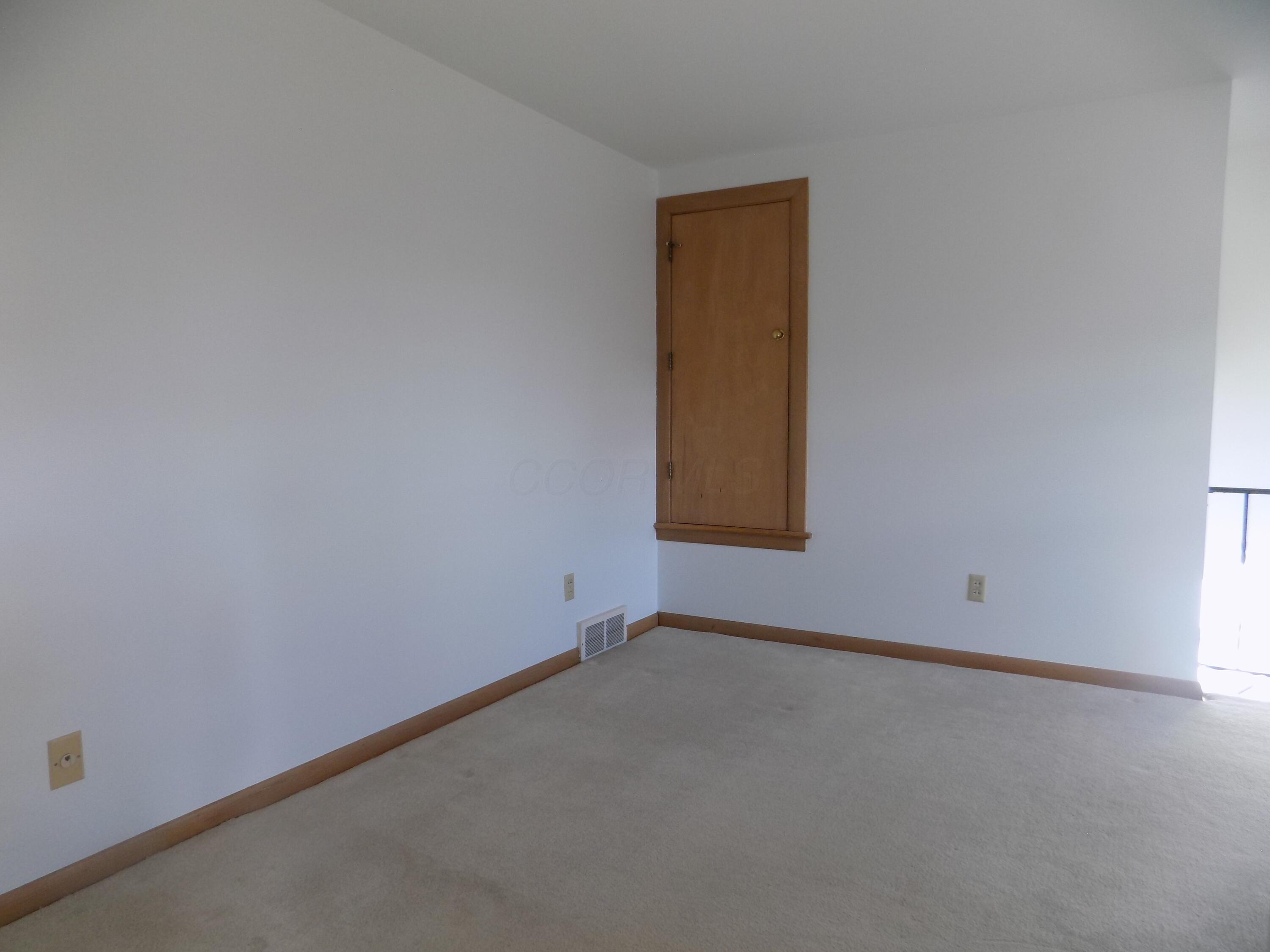 1743 Ardleigh Road Columbus, OH 43221 - Photo 17 of 29 Great space for office