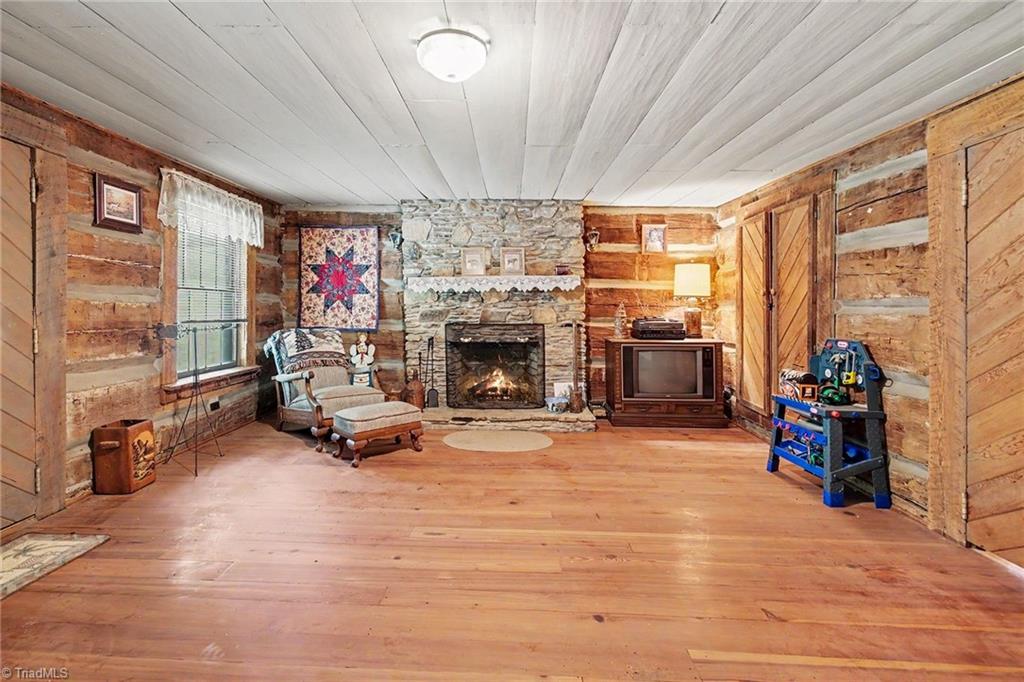 1413 Mission Road Danbury, NC 27016 - Photo 11 of 27