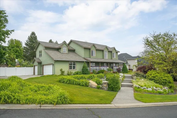 $775,000 | 17201 East Galaxy Lane, Greenacres, WA 99016