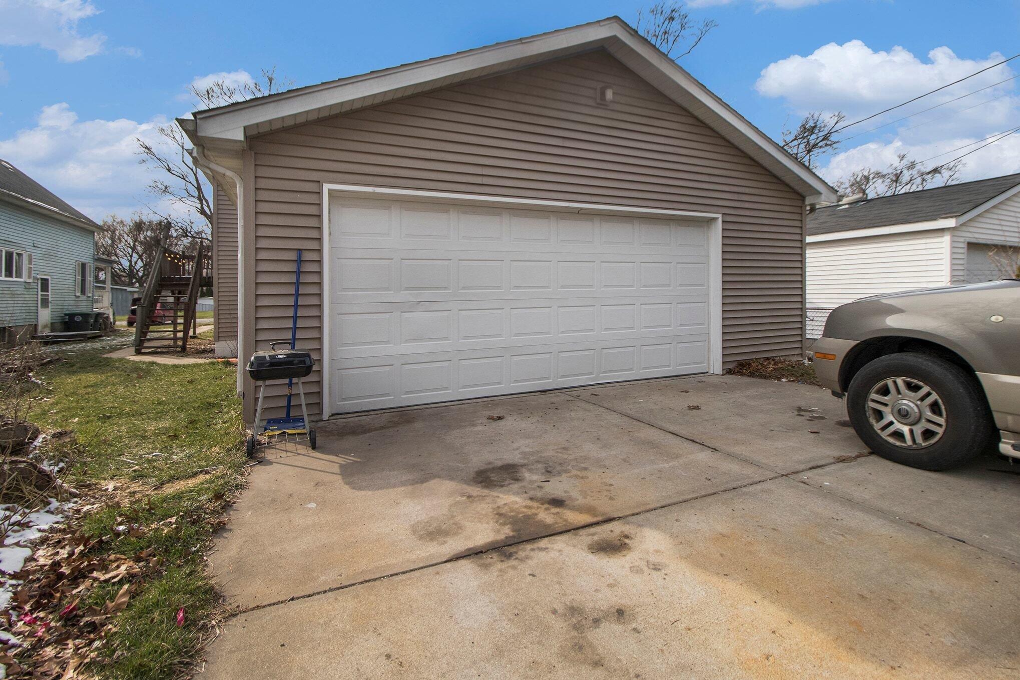 1139 State Street Hobart, IN 46342 - Photo 13 of 26 2038x1359