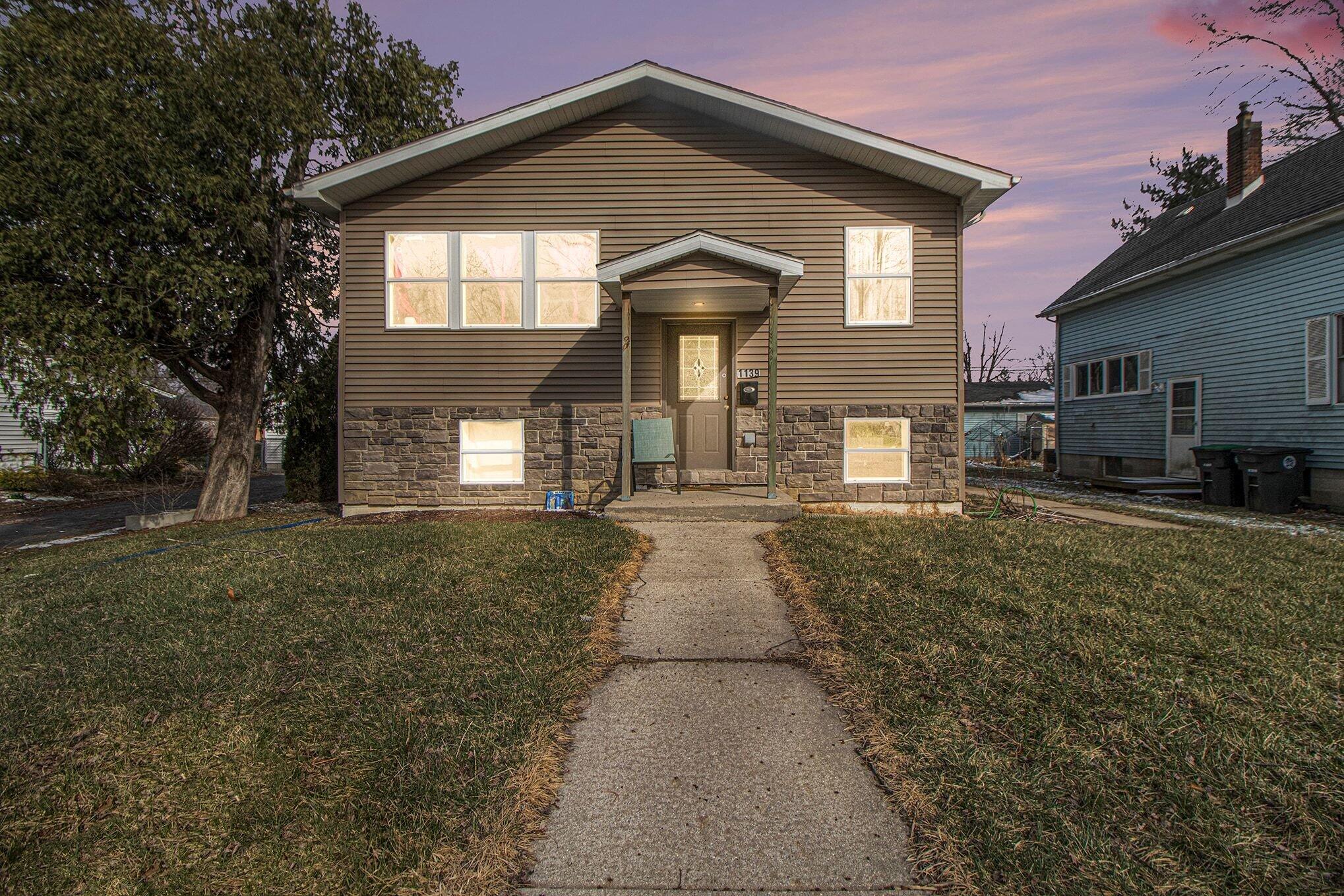 1139 State Street Hobart, IN 46342 - Photo 2 of 26 2038x1359