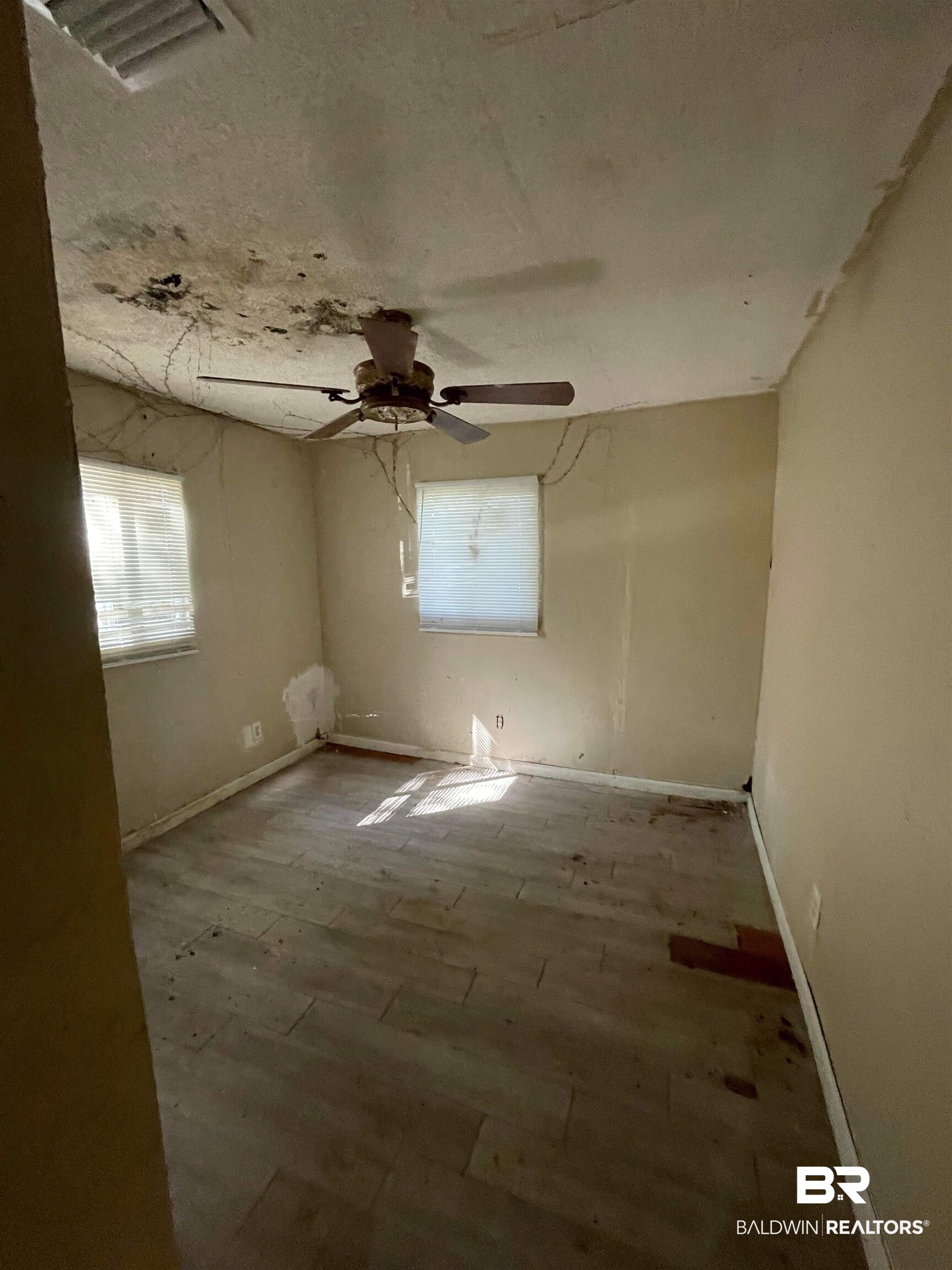 654 Halifax Drive Mobile, AL 36609 - Photo 5 of 7