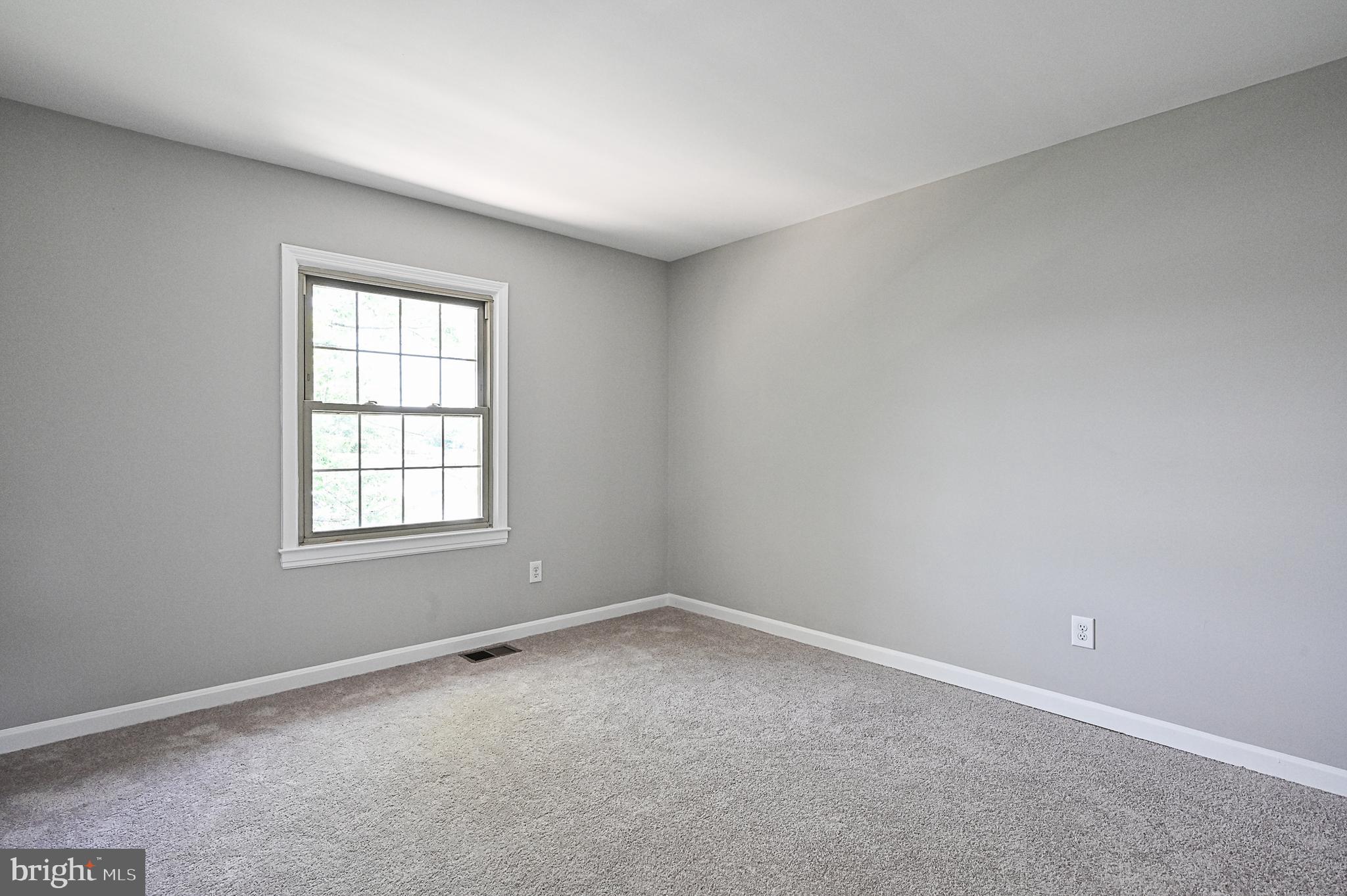 114 West Church Road Sterling, VA 20164 - Photo 25 of 31 Bedroom