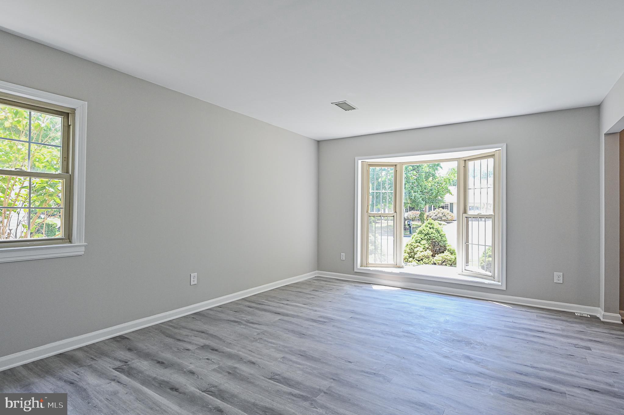 114 West Church Road Sterling, VA 20164 - Photo 8 of 31 Living room 2
