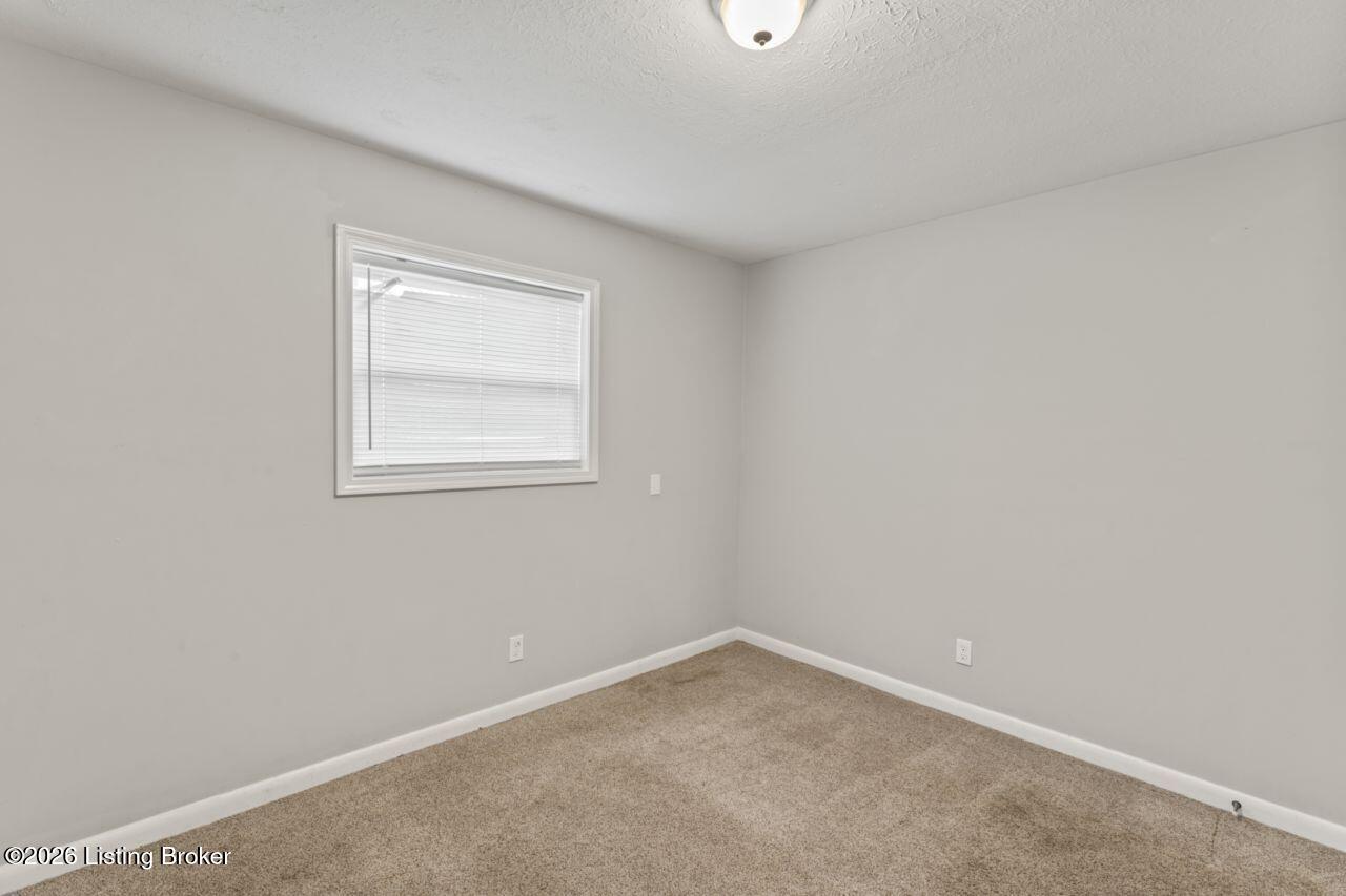 3217 Fordhaven Road Louisville, KY 40214 - Photo 21 of 24 photos_web_resolution_DSC03075