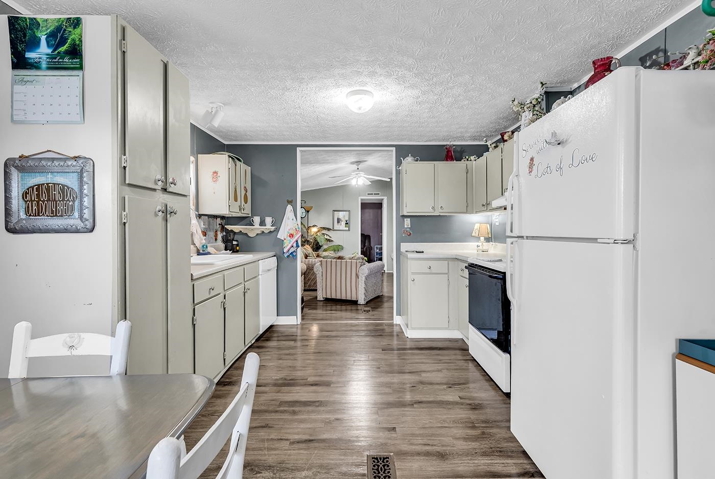 738 Oliver Drive Murrells Inlet, SC 29576 - Photo 8 of 27