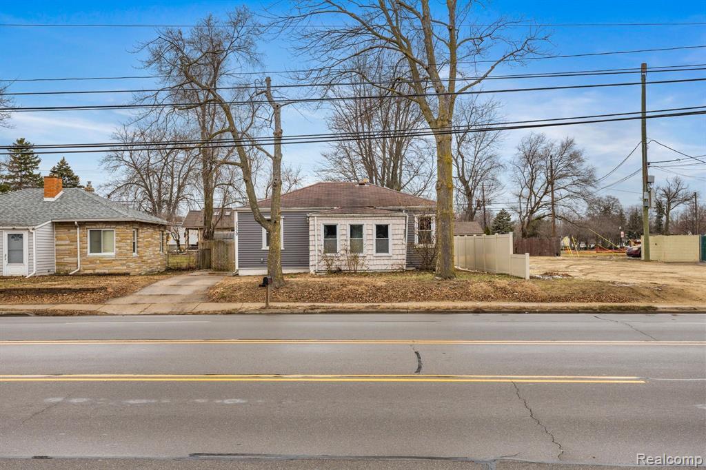 11110 Pardee Road Taylor, MI 48180 - Photo 1 of 26 Gallery Image 1