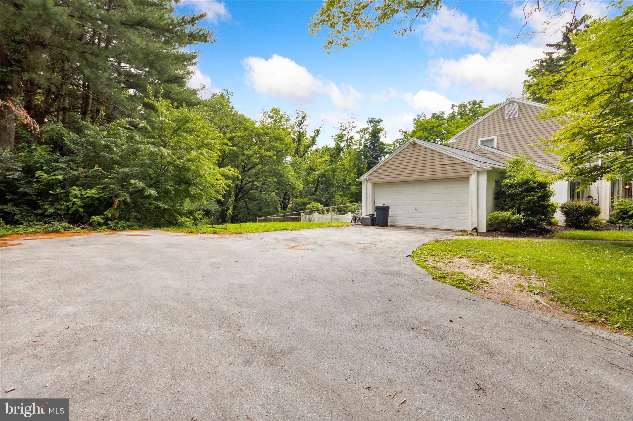 640 West Boot Road West Chester, PA 19380 - Photo 5 of 45 Extra Parking