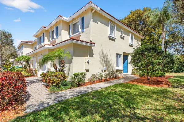$420,000 | 3092 North Evergreen Circle, Unit 3092, Boynton Beach, FL 33426