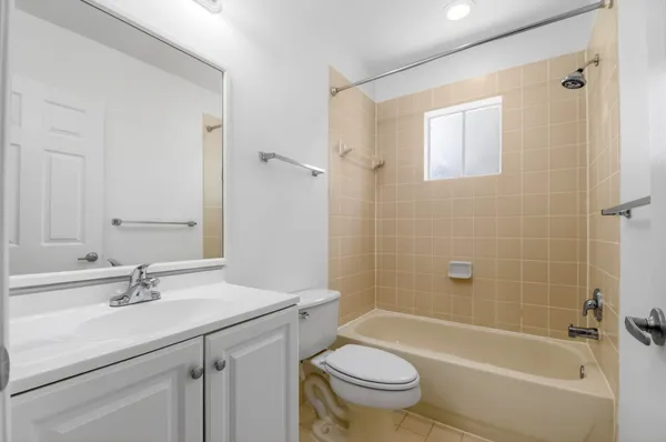 $420,000 | 3092 North Evergreen Circle, Unit 3092, Boynton Beach, FL 33426